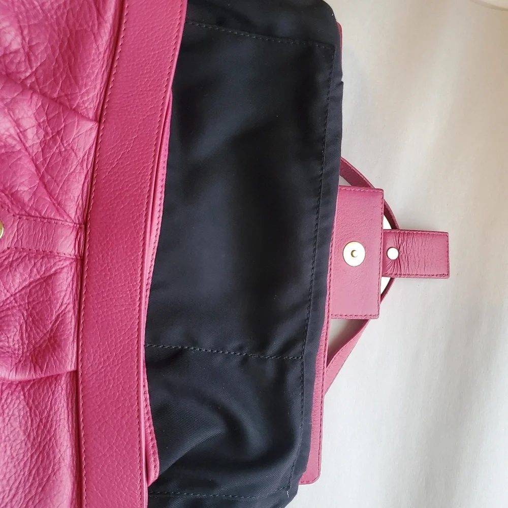 BVLGARI  Chandler shoulder bag. Purple. Snap closure.  Leather. Italy. - Picture 13 of 14